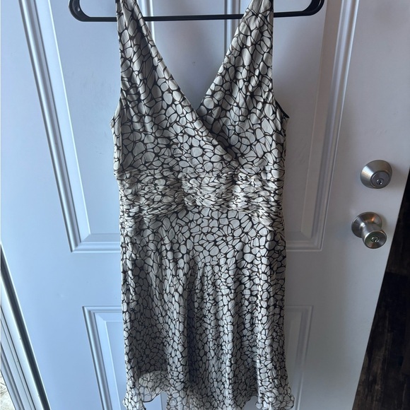 London Times Dress Size 8 Black Brown Sleeveless V-Neck Silk Flounce Women - Picture 5 of 6